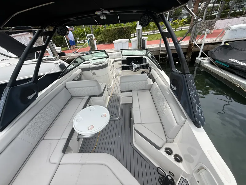 Slide: The Image of Sea Ray 270 SD OB 2021 - 20