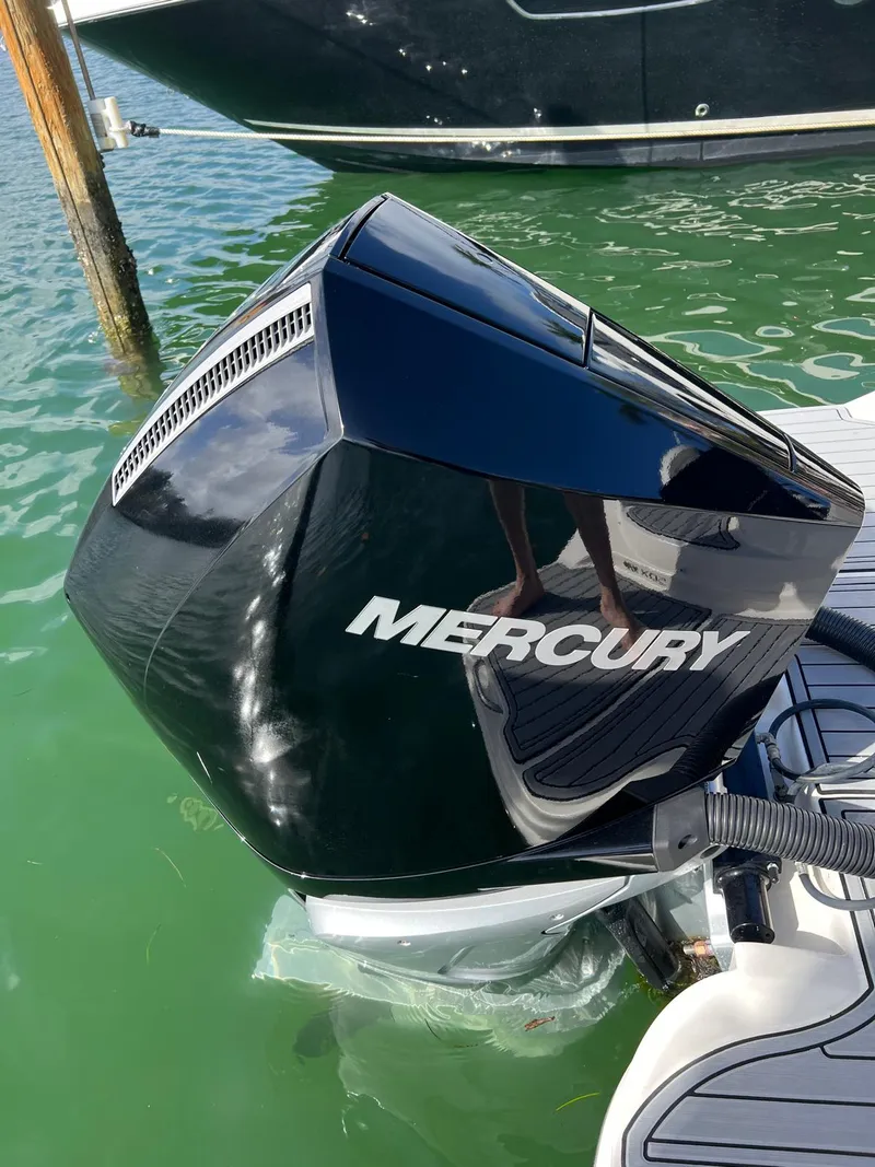 Slide: The Image of Sea Ray 270 SD OB 2021 - 15