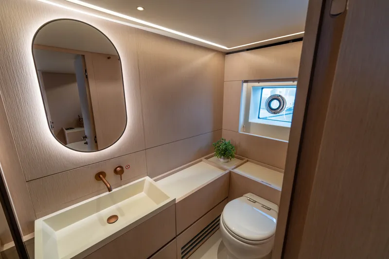Slide: The Image of Azimut Seadeck 6 2025 - 38