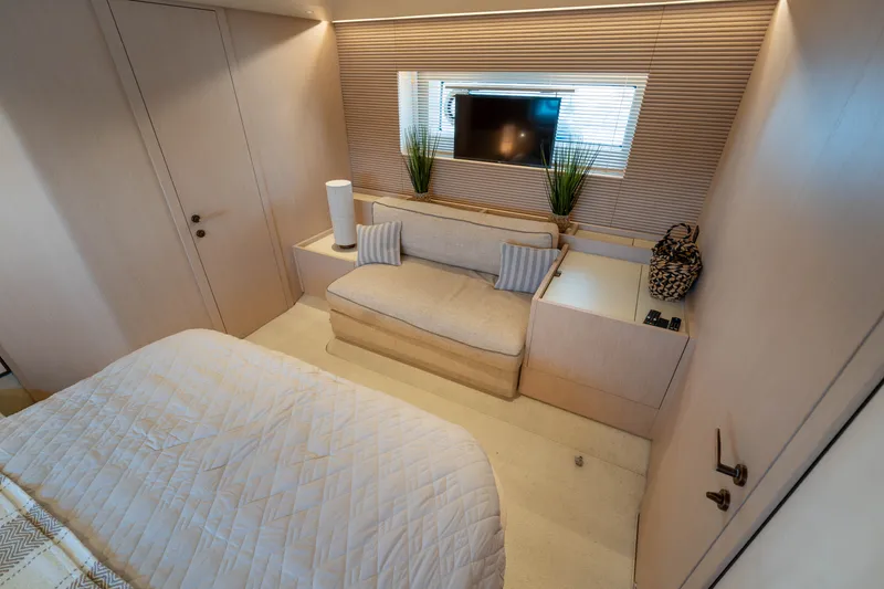 Slide: The Image of Azimut Seadeck 6 2025 - 41