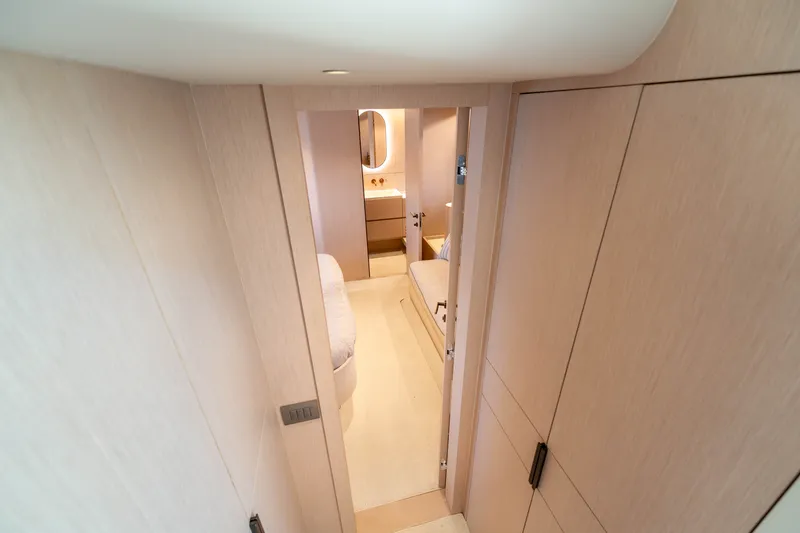 Slide: The Image of Azimut Seadeck 6 2025 - 39