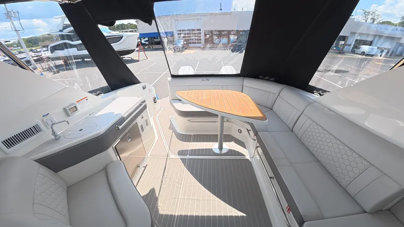Slide: The Image of Sea Ray Sundancer 320 Outboard 2026 - 3