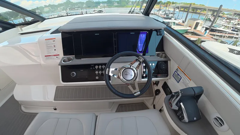 Slide: The Image of Sea Ray Sundancer 320 Outboard 2026 - 16