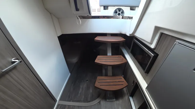 Slide: The Image of Sea Ray Sundancer 320 Outboard 2026 - 21