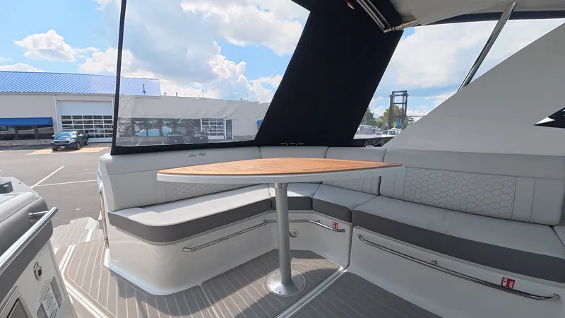 Slide: The Image of Sea Ray Sundancer 320 Outboard 2026 - 4
