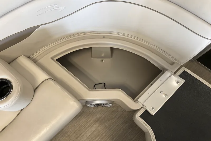 Slide: The Image of Bennington 22SSRX 2017 - 20