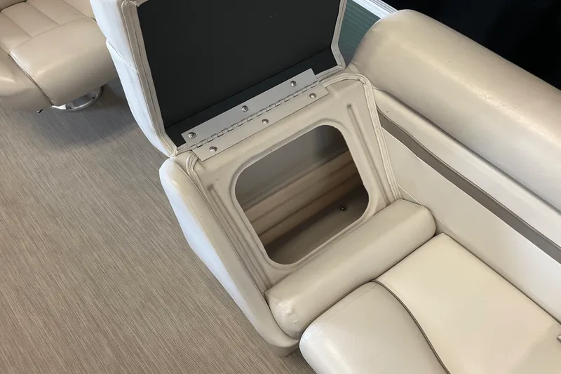 Slide: The Image of Bennington 22SSRX 2017 - 22