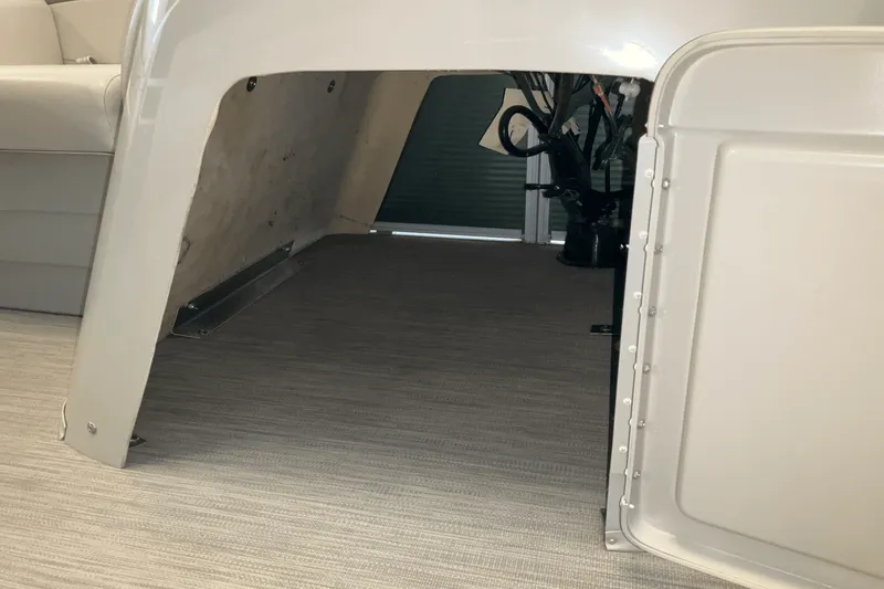 Slide: The Image of Bennington 22SSRX 2017 - 23