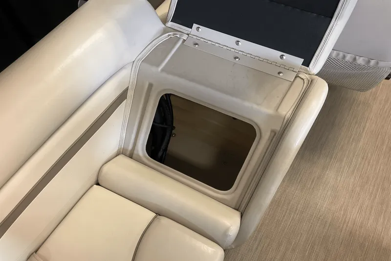 Slide: The Image of Bennington 22SSRX 2017 - 38