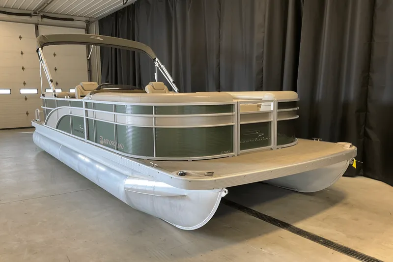 Slide: The Image of Bennington 22SSRX 2017 - 5