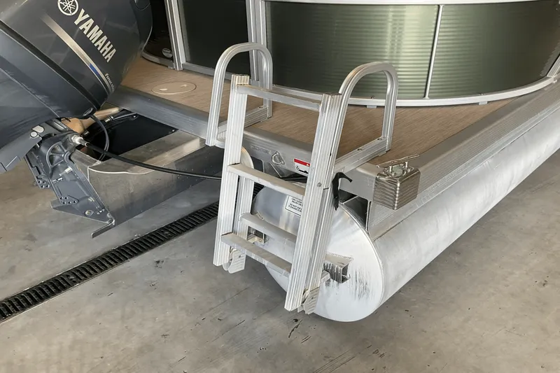 Slide: The Image of Bennington 22SSRX 2017 - 8