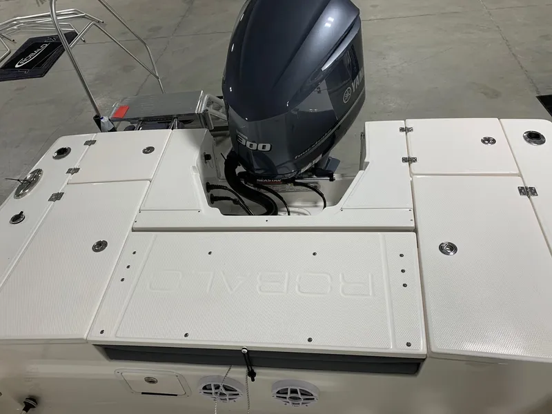 Slide: The Image of 2024 Robalo 246 Cayman boat with Yamaha 300 outboard motor. - 14