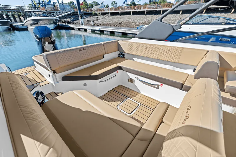 Slide: The Image of Sea Ray SDX 270 Outboard 2025 - 11