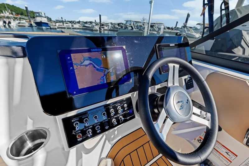 Slide: The Image of Sea Ray SDX 270 Outboard 2025 - 24