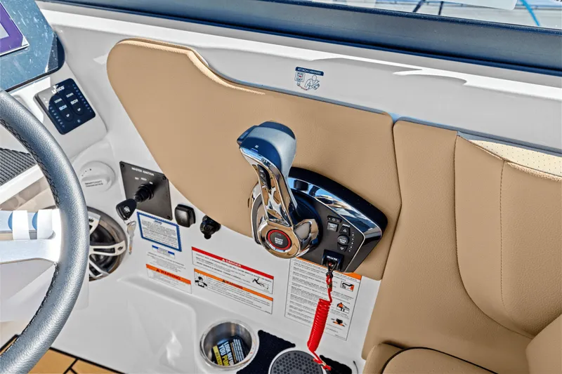 Slide: The Image of Sea Ray SDX 270 Outboard 2025 - 25