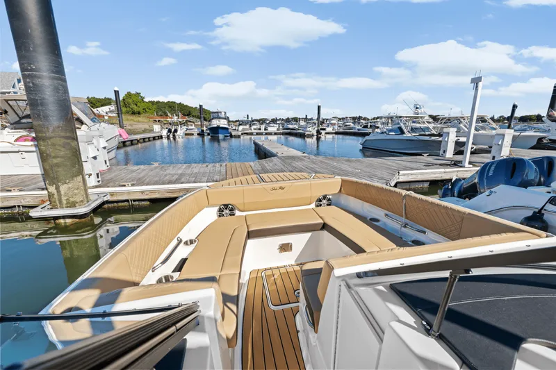 Slide: The Image of Sea Ray SDX 270 Outboard 2025 - 30