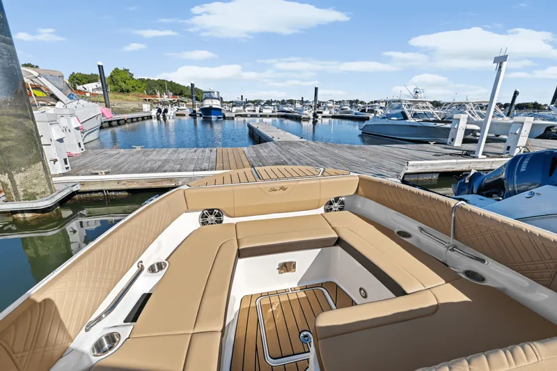 Slide: The Image of Sea Ray SDX 270 Outboard 2025 - 34