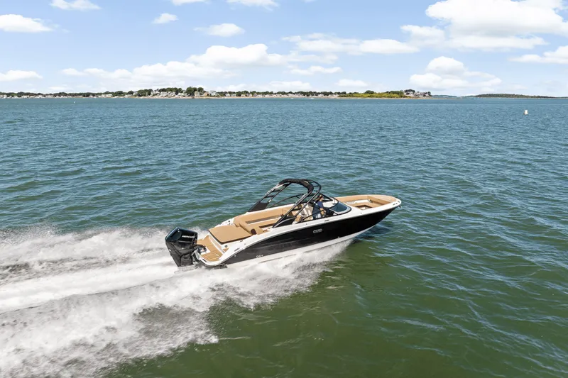 Slide: The Image of Sea Ray SDX 270 Outboard 2025 - 38