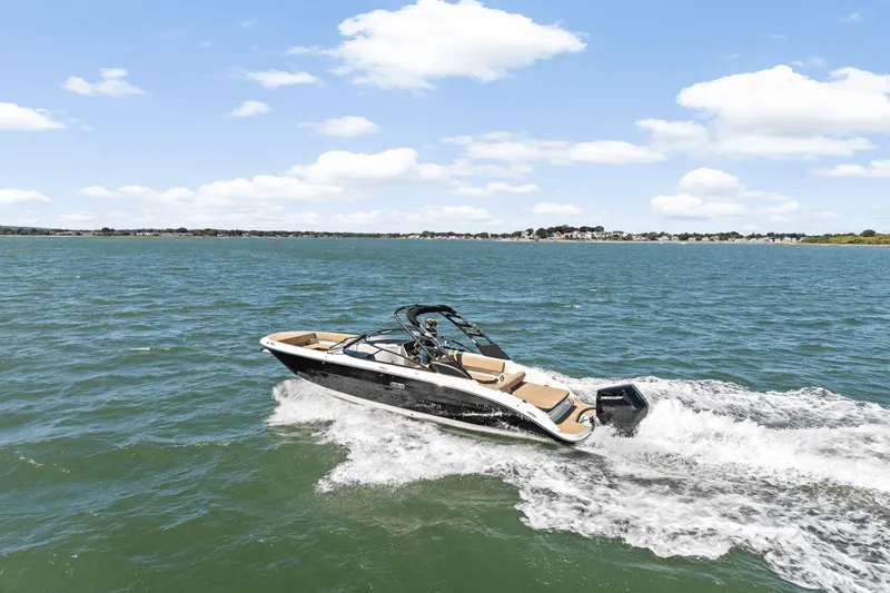 Slide: The Image of Sea Ray SDX 270 Outboard 2025 - 43