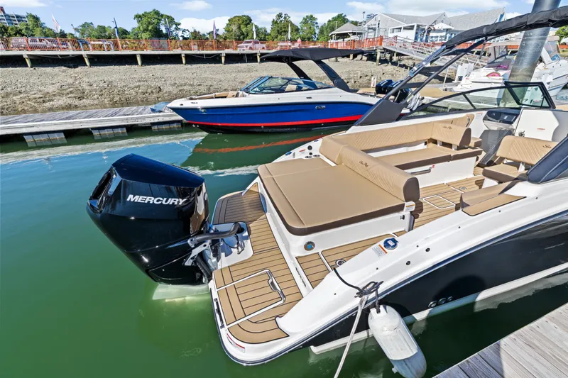 Slide: The Image of Sea Ray SDX 270 Outboard 2025 - 5