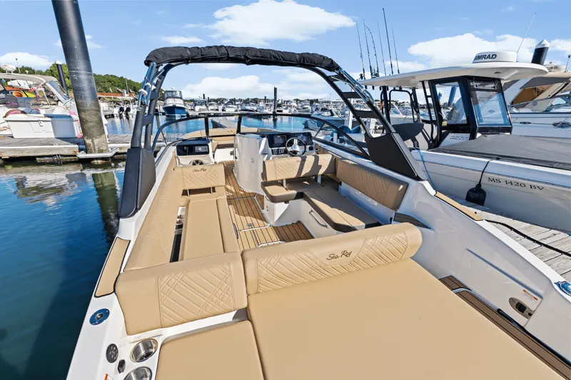 Slide: The Image of Sea Ray SDX 270 Outboard 2025 - 7