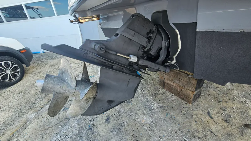 Slide: The Image of Sea Ray SPX 230 2021 - 25