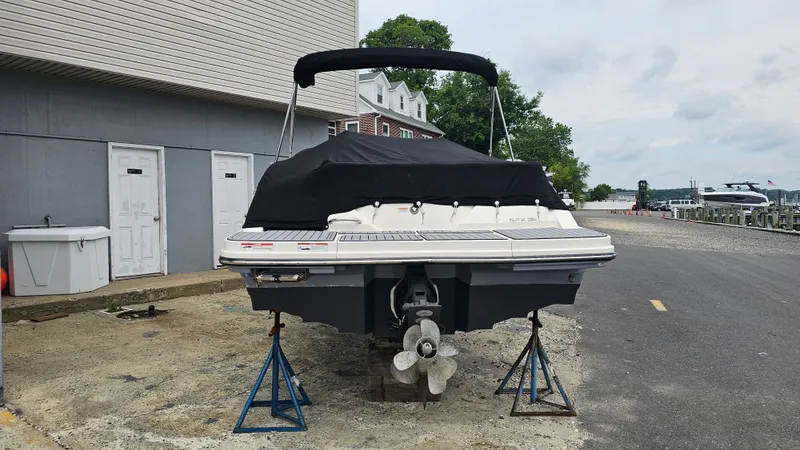 Slide: The Image of Sea Ray SPX 230 2021 - 3
