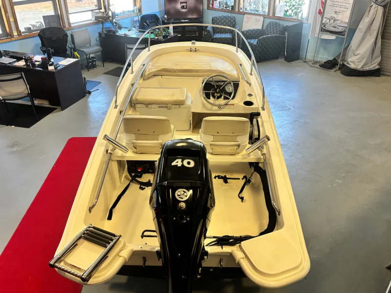 Slide: The Image of Boston Whaler 130 SUPER SPORT 2019 - 8