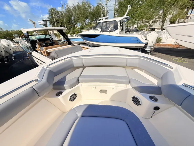 Slide: The Image of Boston Whaler 280 Outrage 2026 - 55