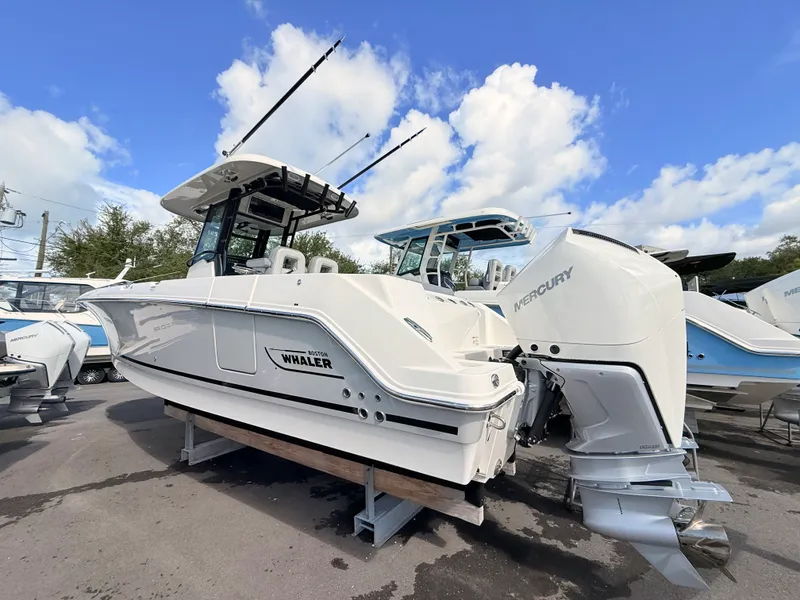 Slide: The Image of Boston Whaler 280 Outrage 2026 - 3