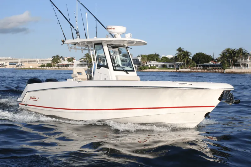Slide: The Image of Boston Whaler 280 Outrage 2026 - 88