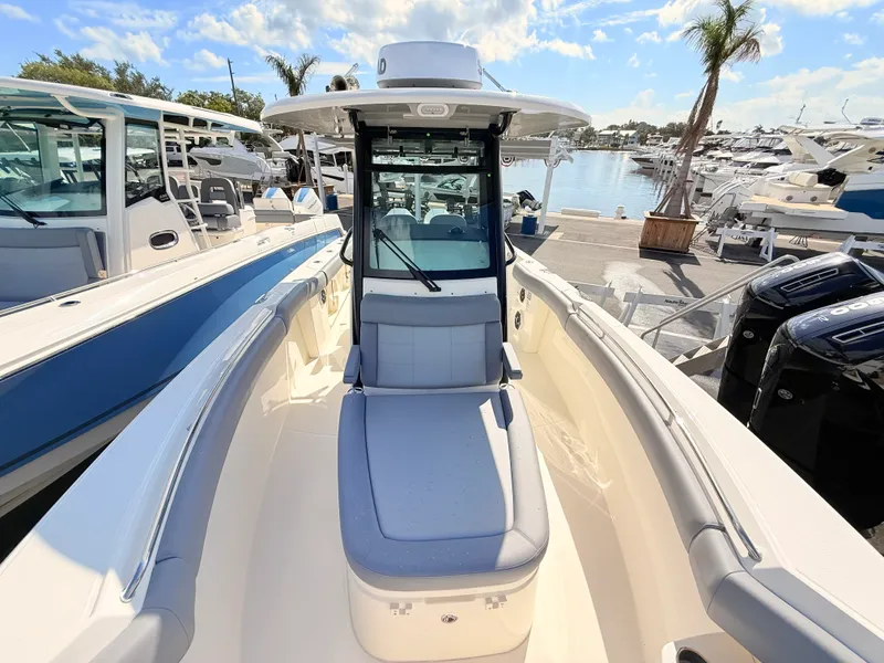 Slide: The Image of Boston Whaler 280 Outrage 2026 - 52