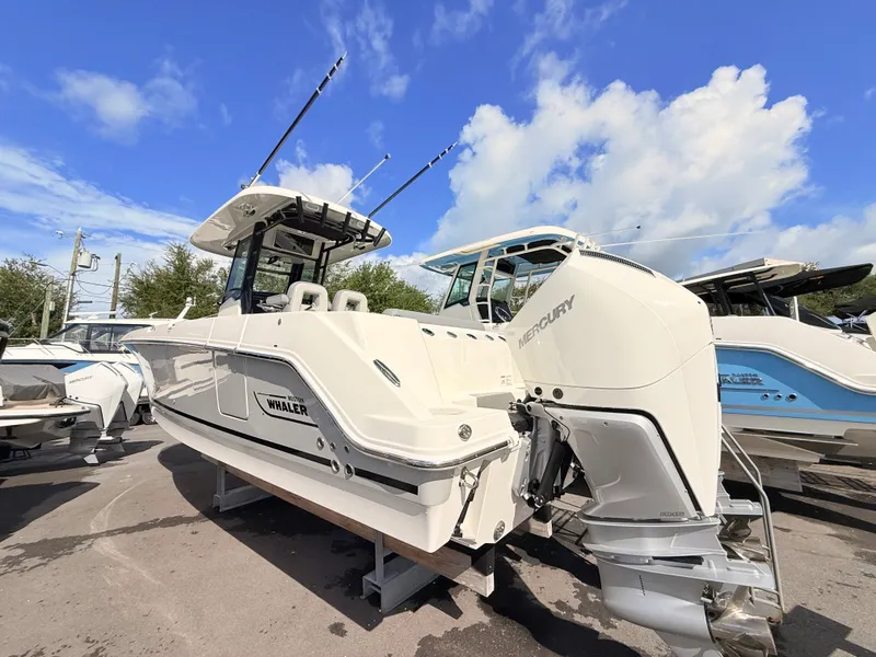 Slide: The Image of Boston Whaler 280 Outrage 2026 - 2