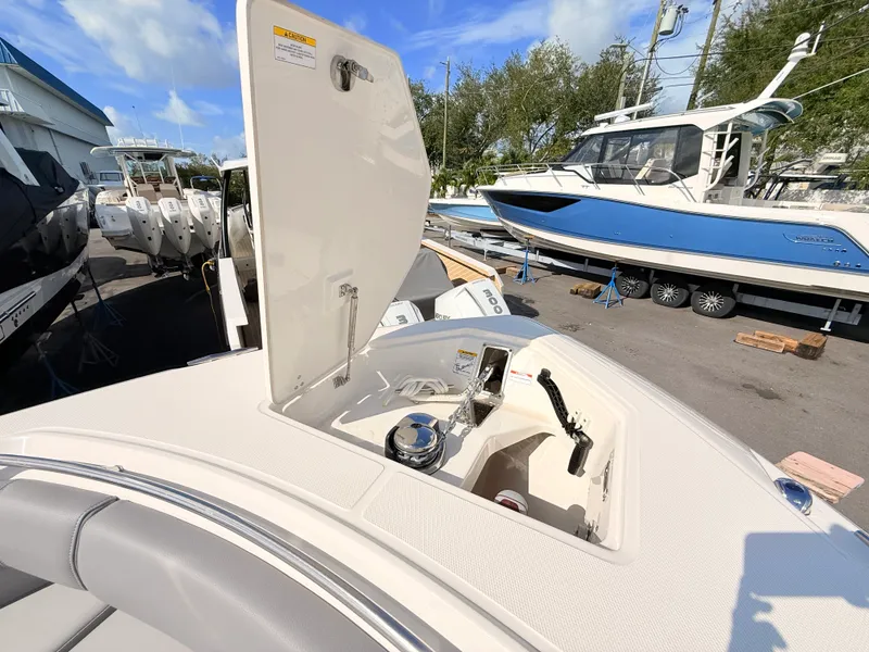 Slide: The Image of Boston Whaler 280 Outrage 2026 - 58