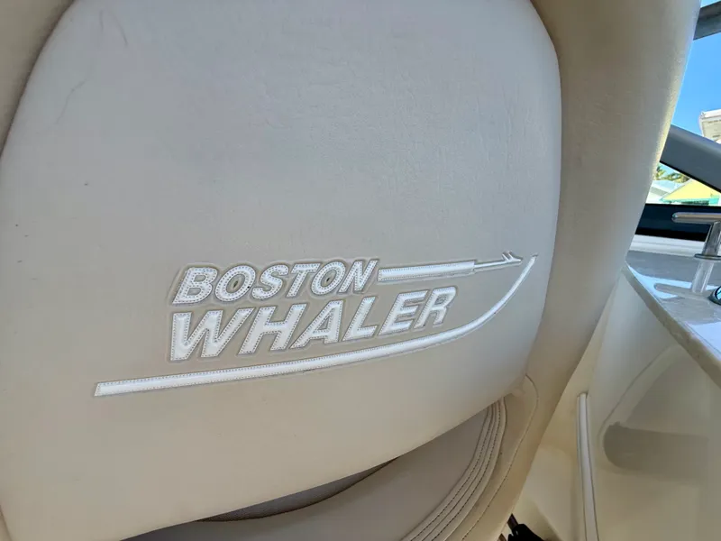 Slide: The Image of Boston Whaler 230 VANTAGE 2017 - 19