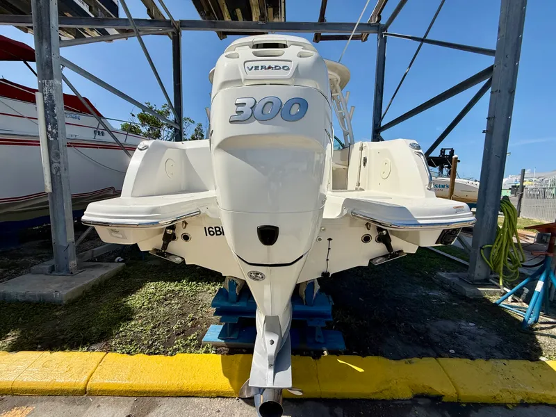 Slide: The Image of Boston Whaler 230 VANTAGE 2017 - 7