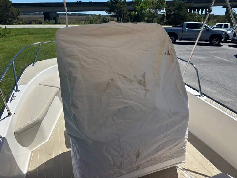 Slide: The Image of Boston Whaler 190 MONTAUK 2008 - 28