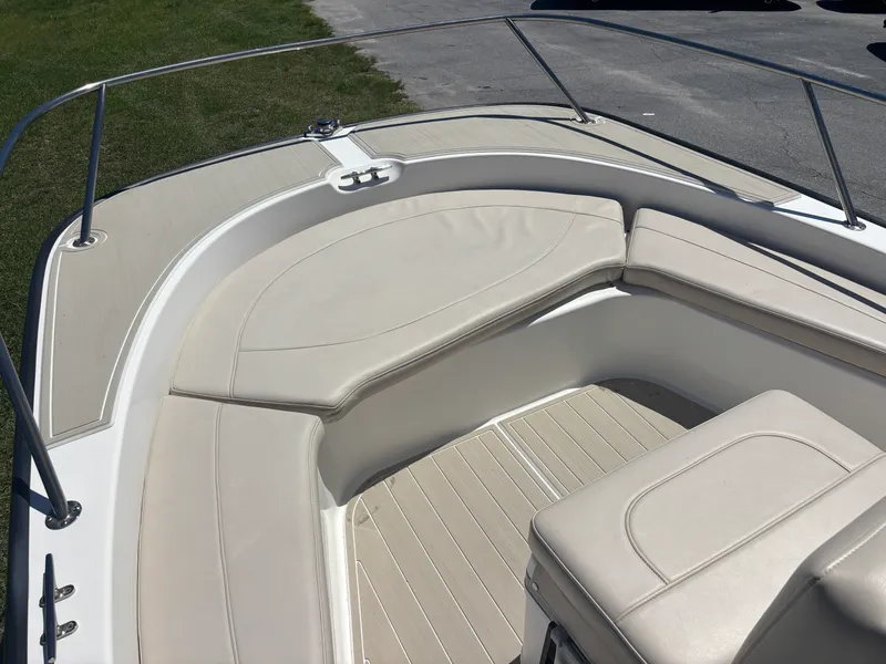 Slide: The Image of Boston Whaler 190 MONTAUK 2008 - 18