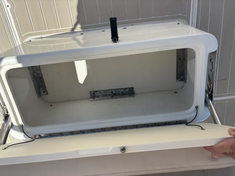 Slide: The Image of Boston Whaler 190 MONTAUK 2008 - 15