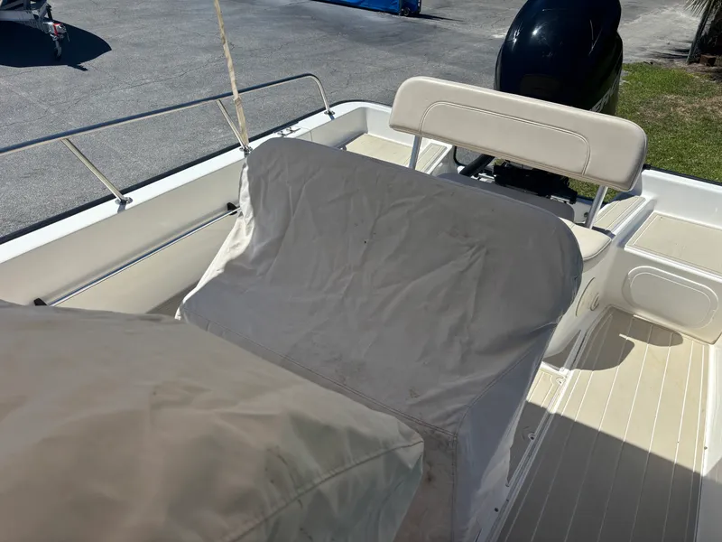 Slide: The Image of Boston Whaler 190 MONTAUK 2008 - 27