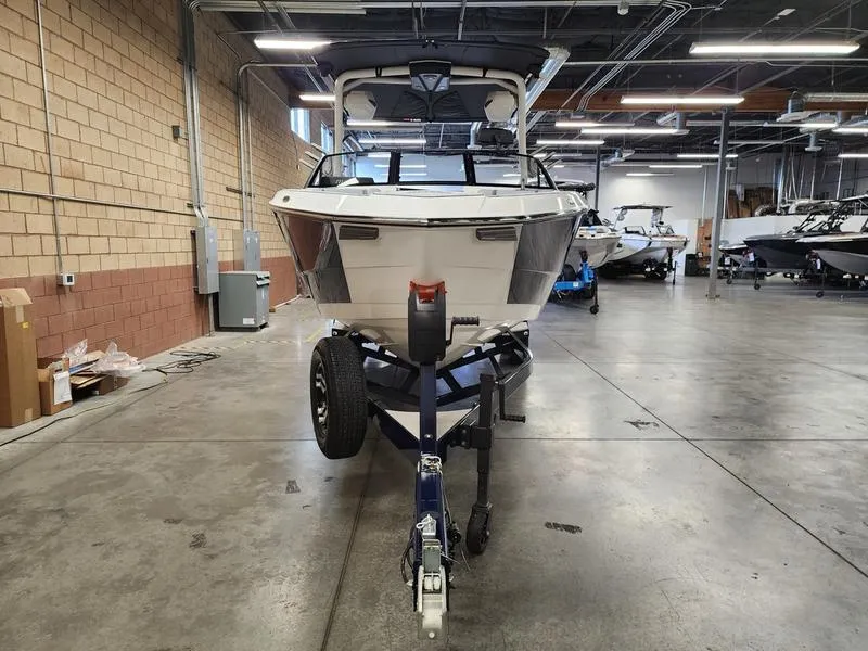 Slide: The Image of Malibu 26 LSV 2025 - 2