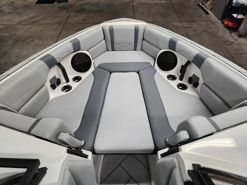 Slide: The Image of Malibu 26 LSV 2025 - 28