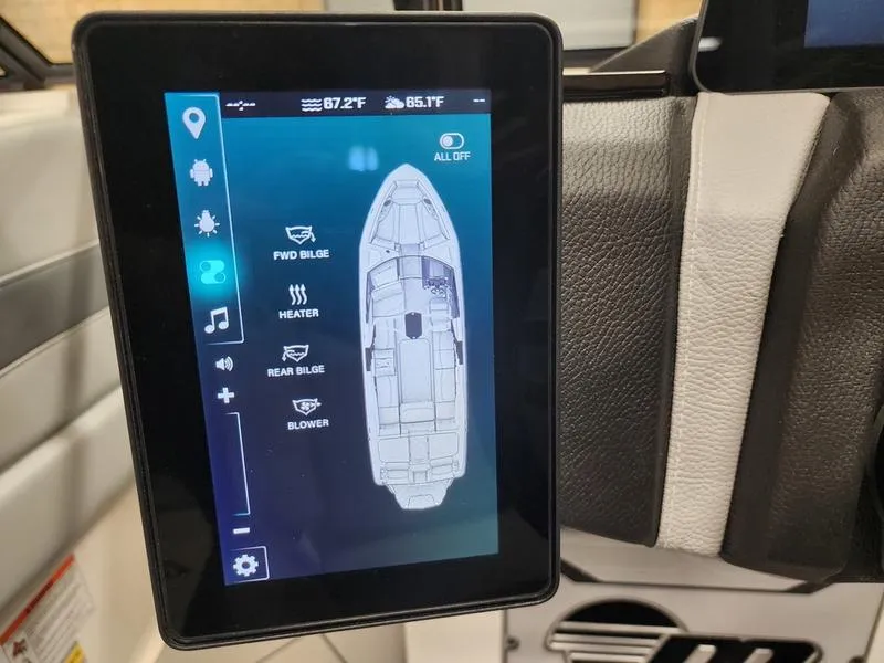 Slide: The Image of Malibu 26 LSV 2025 - 25