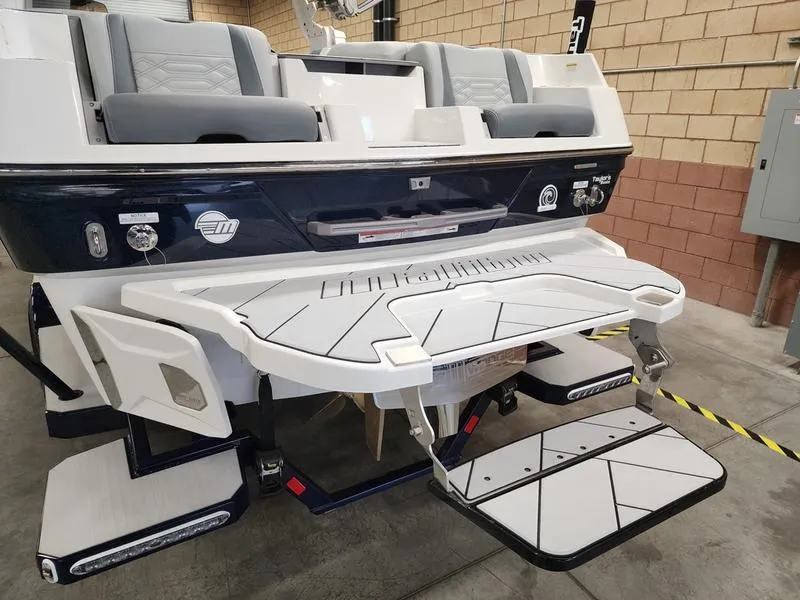 Slide: The Image of Malibu 26 LSV 2025 - 10