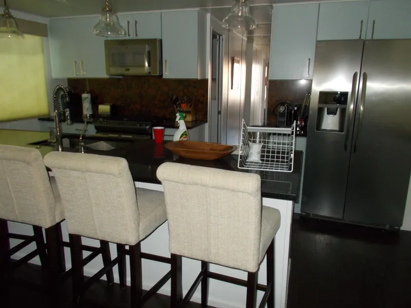 Slide: The Image of 1992 Jamestowner Silver Lining boat engine with custom 350 MPI cover. - 25