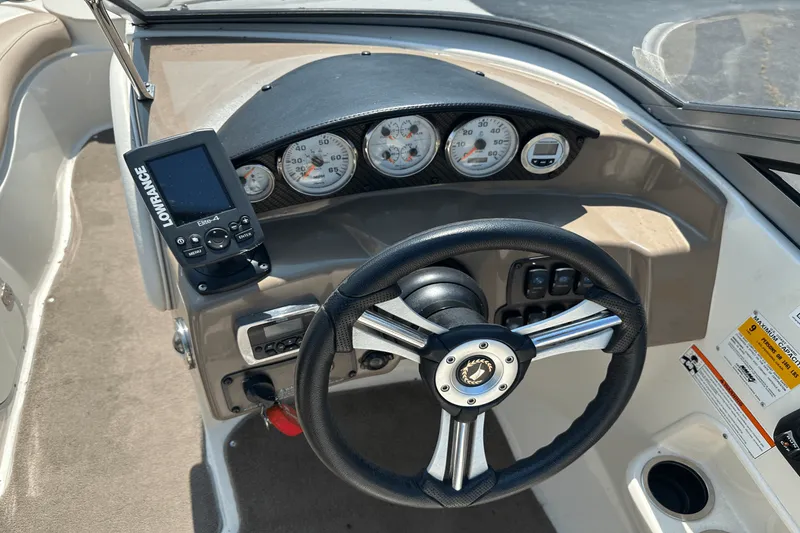 Slide: The Image of Stingray 198LX 2014 - 11