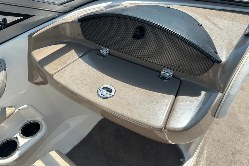 Slide: The Image of Stingray 198LX 2014 - 13