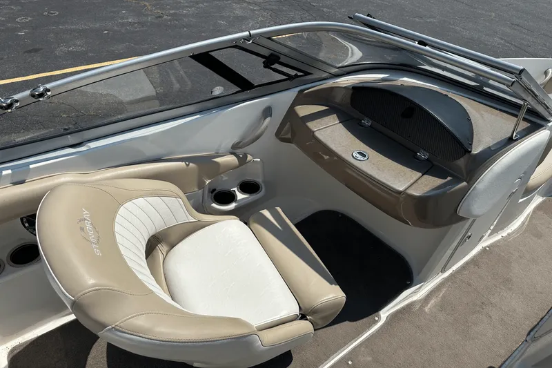 Slide: The Image of Stingray 198LX 2014 - 16