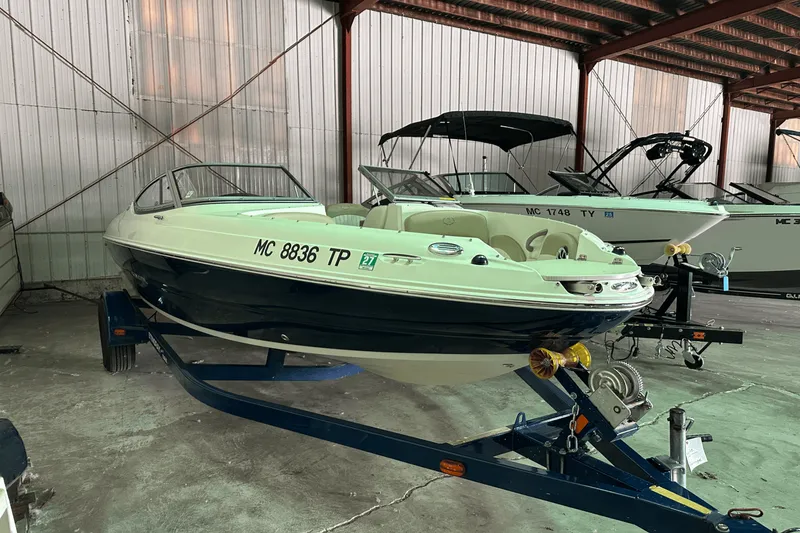 Slide: The Image of Stingray 198LX 2014 - 2