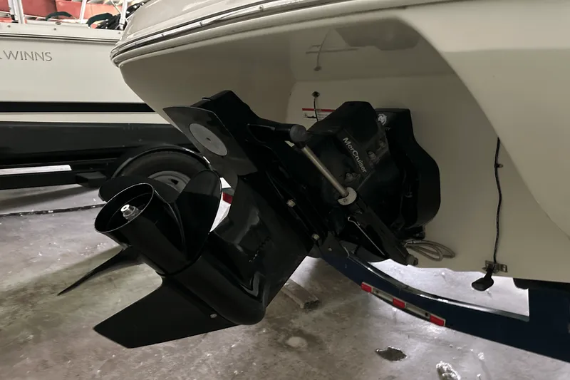 Slide: The Image of Stingray 198LX 2014 - 30